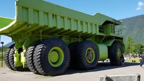 世界上最大的卡车视频,揭秘世界最大卡车的震撼瞬间